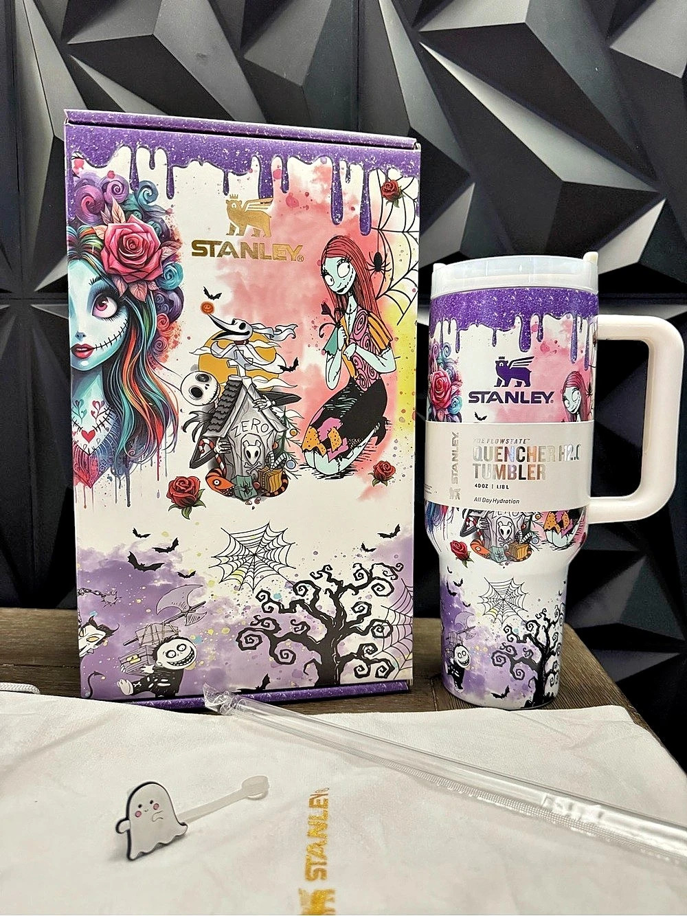 Stanley x Nightmare Before Christmas Quencher H2.0 Tumbler 40oz Halloween
